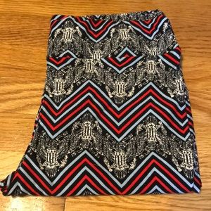 Tall and curvy LuLaRoe Americana leggings